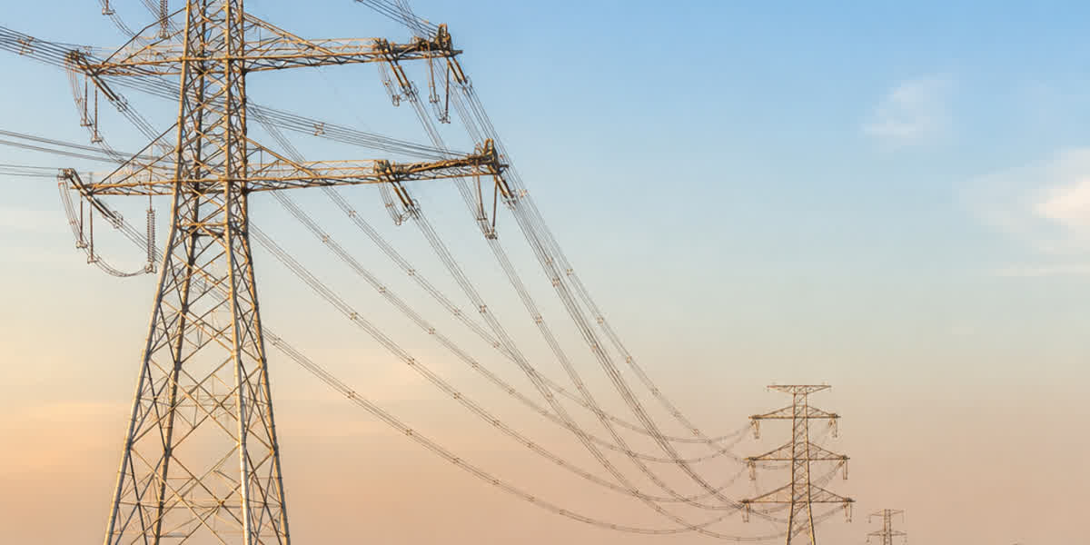 Overhead Transmission Line Design for Long Spans and River Crossings: Conductor Selection, Sag-Tension Analysis, Aeolian Vibration Damping and Hardware Engineering